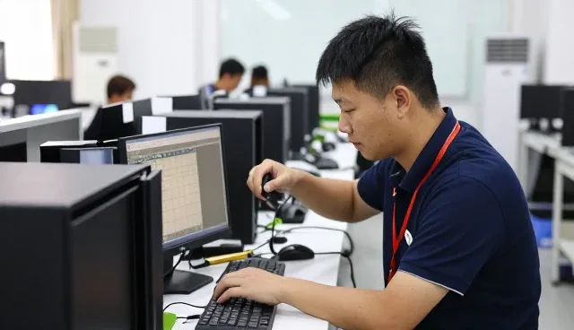 信息咨询报告在数据处理中的实际应用分析